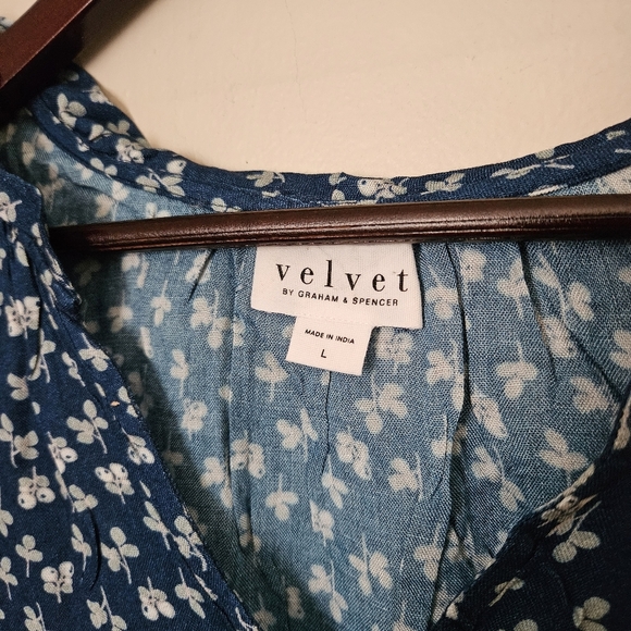 Velvet by Graham and Spencer Tank Catrina Blue Spruce V-Neck Blouse Casual - Picture 6 of 10